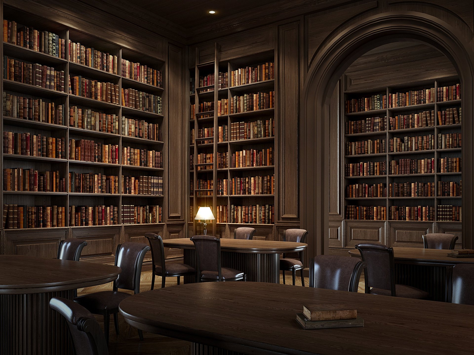 Interior de biblioteca clásica con altos estantes de madera repletos de libros antiguos